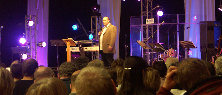 Christen speaking